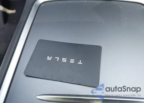 2022 Tesla Model Y Performance Dual Motor All-Wheel Drive z USA, uszkodzony, nr VIN 7SAYGDEFXNF506319